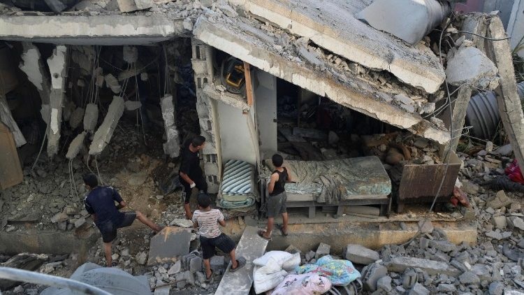 Gaza.jpg (134 KB)