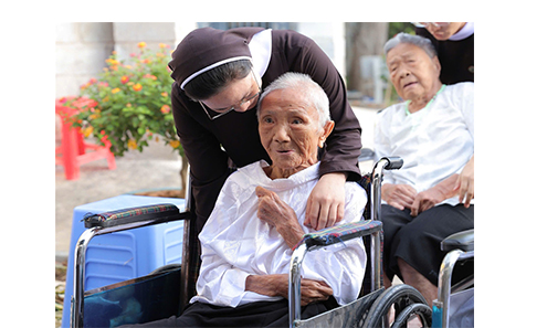 Đừng quên người già