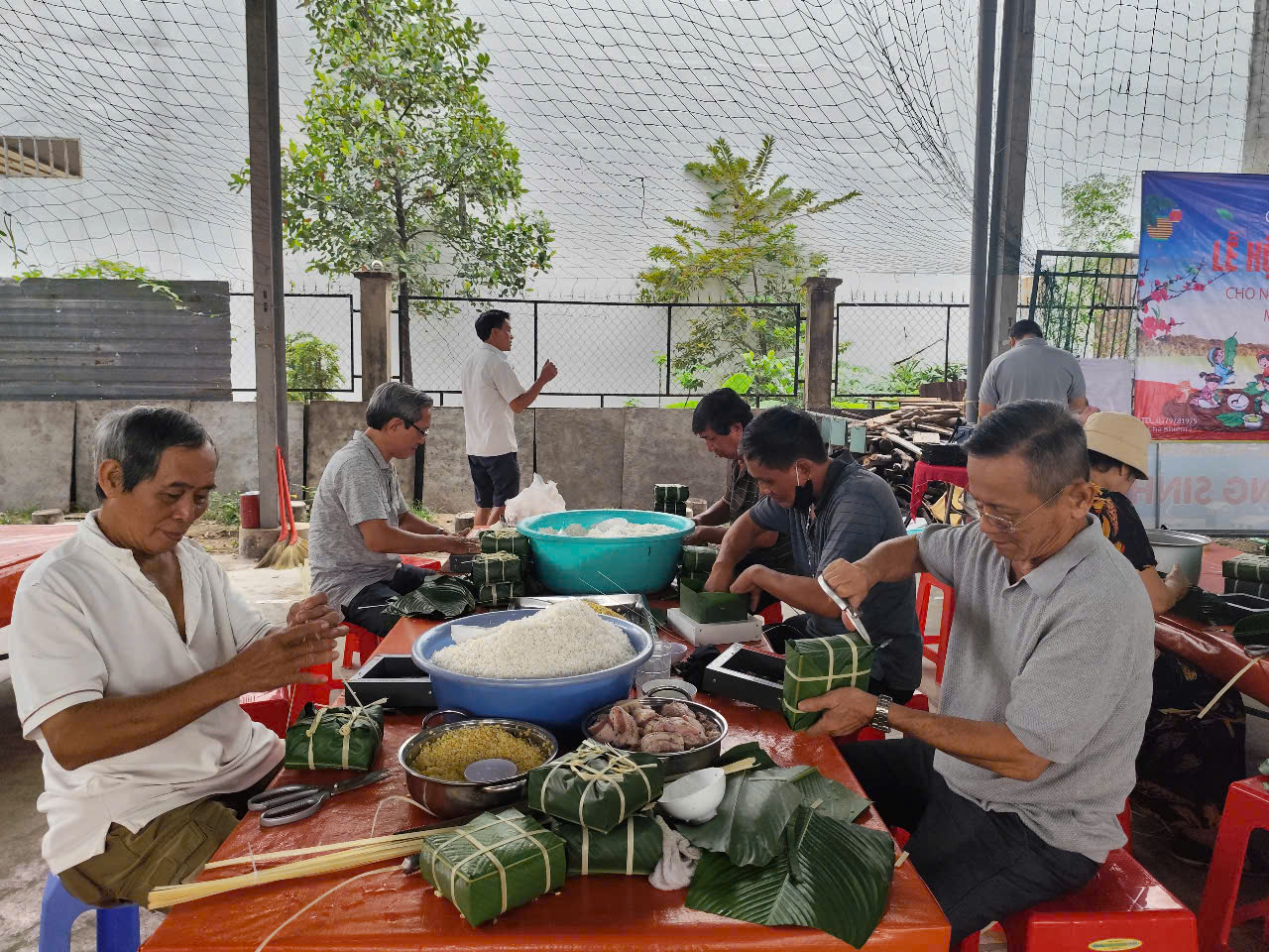 Những chiếc bánh nhân nghĩa nhân tình