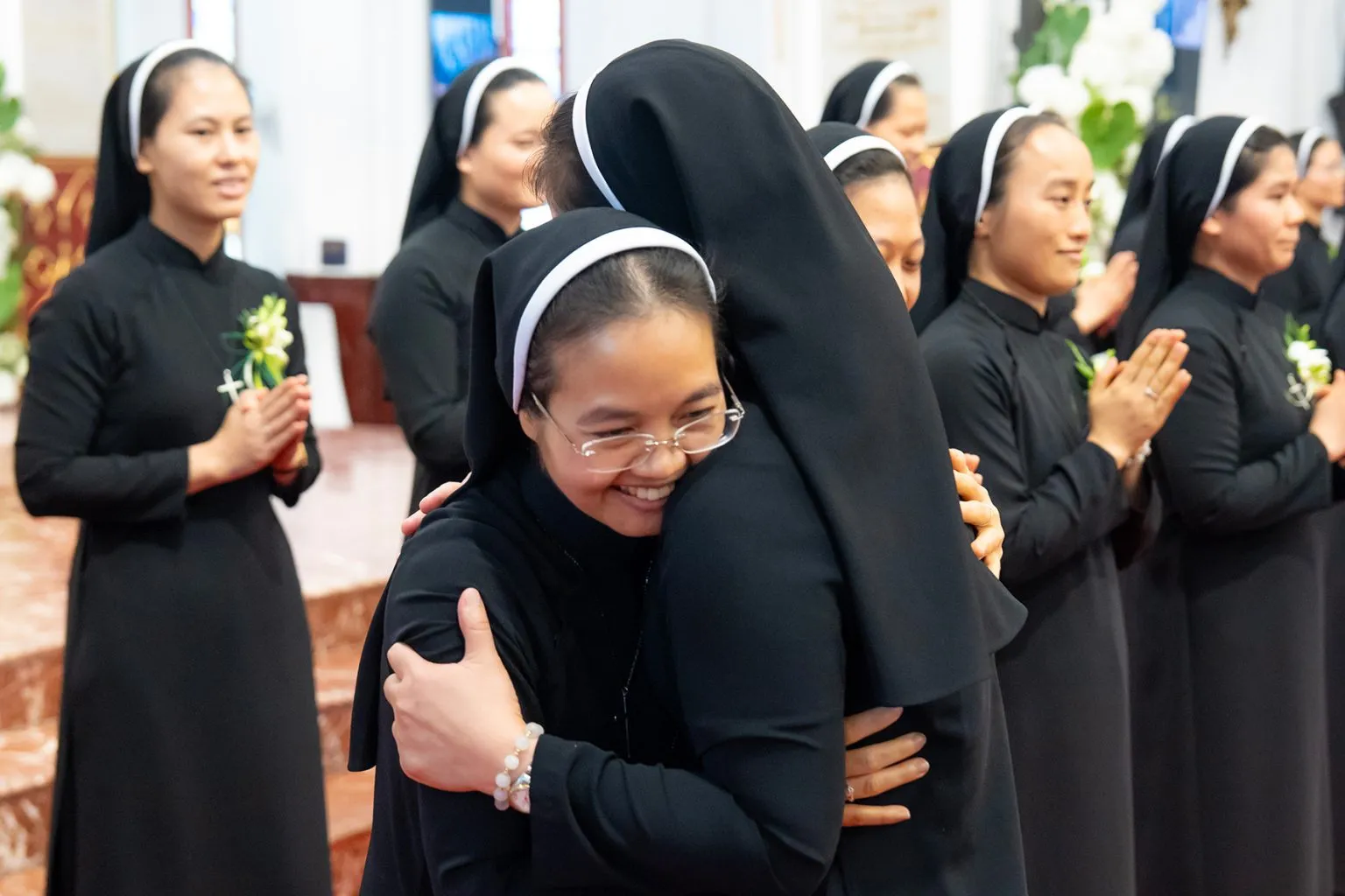 Hội dòng Mến Thánh giá Hà Nội: 28 nữ tu tuyên khấn