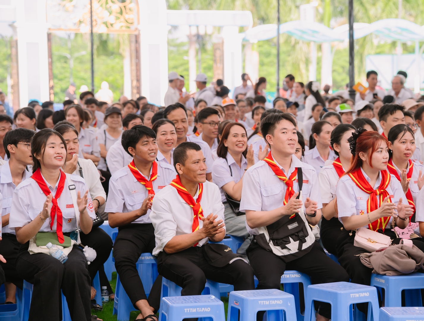 Giáo lý viên hành hương Đức Mẹ Tà Pao