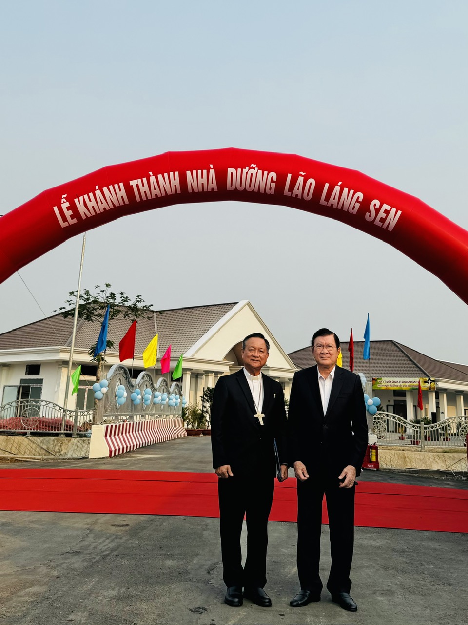Nguyên Chủ tịch nước Trương Tấn Sang dự lễ khánh thành nhà dưỡng lão Láng Sen